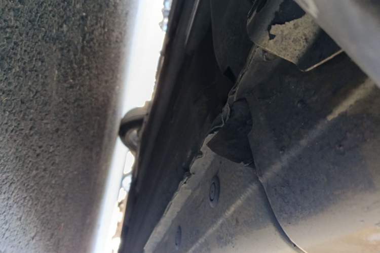 Used Nissan Tiida 2013 1.6L CVT Cool Cafe Edition Chassis Front Left
