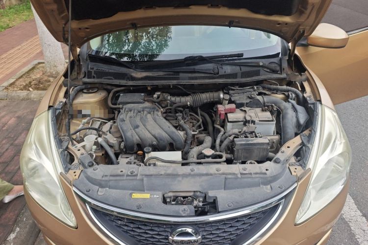 Used Nissan Tiida 2013 1.6L CVT Cool Cafe Edition Engine Bay