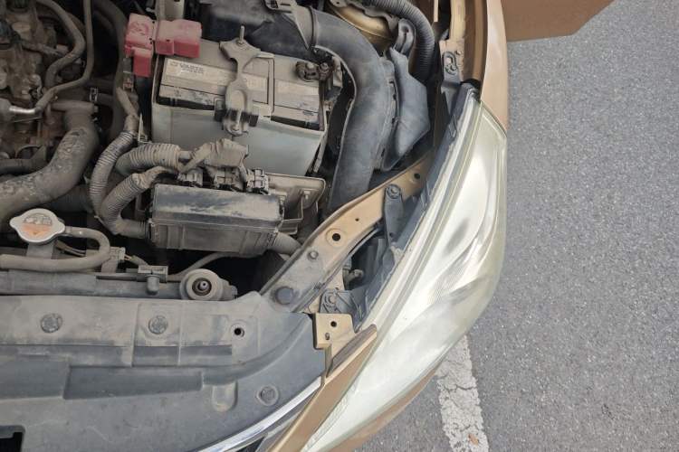 Used Nissan Tiida 2013 1.6L CVT Cool Cafe Edition Engine Bay Left
