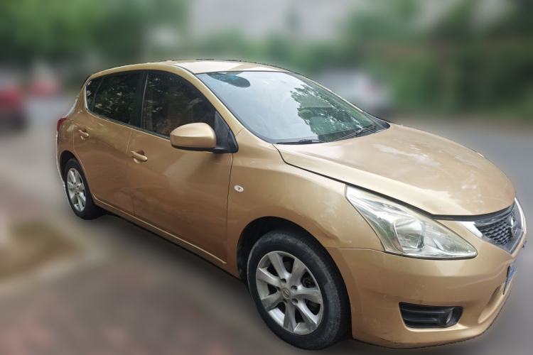 Used Nissan Tiida 2013 1.6L CVT Cool Cafe Edition Front Right 45 Deg