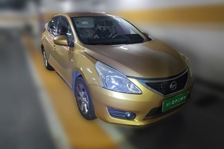 Used Nissan Tiida 2013 1.6L CVT Cool Cafe Edition Front Right 45 Deg