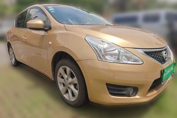 Used Nissan Tiida 2013 1.6L CVT Cool Cafe Edition Front Right 45 Deg
