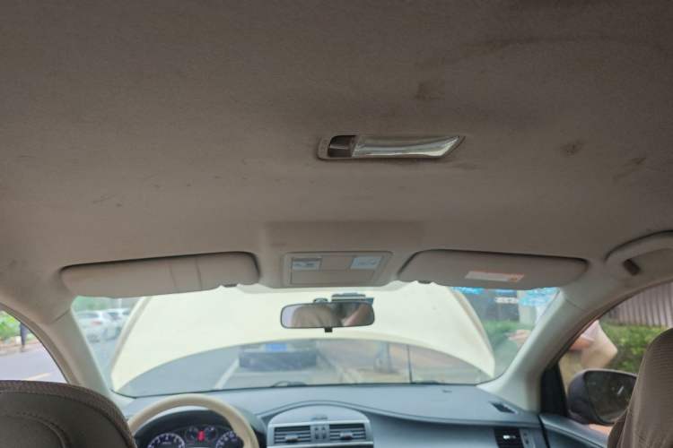Used Nissan Tiida 2013 1.6L CVT Cool Cafe Edition Headliner