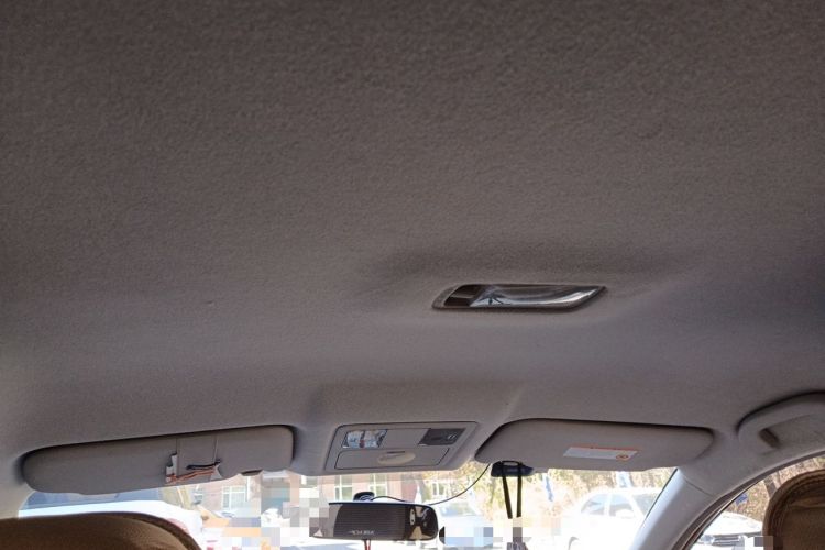 Used Nissan Tiida 2013 1.6L CVT Cool Cafe Edition Headliner