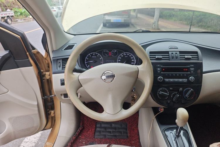 Used Nissan Tiida 2013 1.6L CVT Cool Cafe Edition Steering Wheel