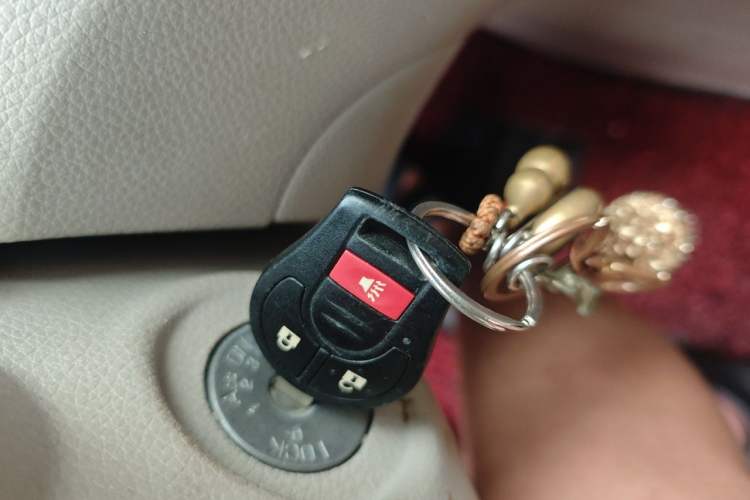 Used Nissan Tiida 2013 1.6L CVT Cool Cafe Edition Vehicle Key