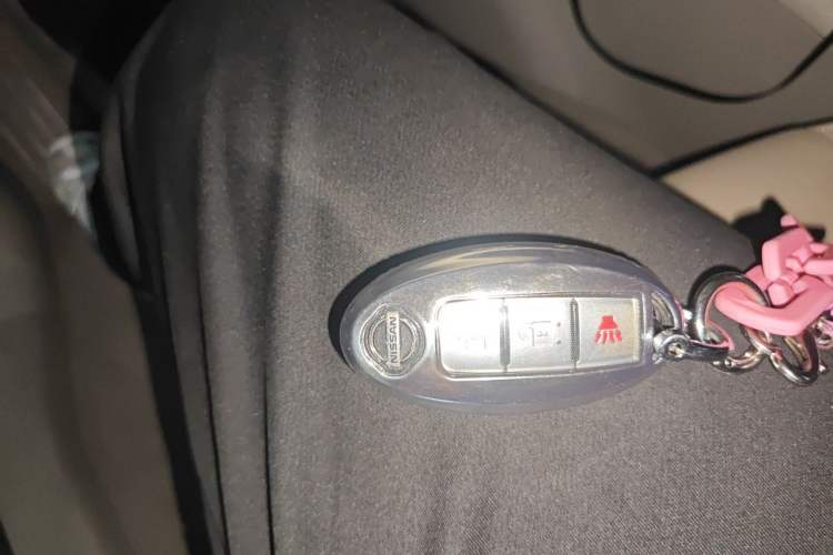 Used Nissan Tiida 2013 1.6L CVT Cool Cafe Edition Vehicle Key