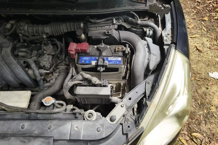 Used Nissan Tiida 2014 1.6L CVT Comfort Model Engine Bay Left