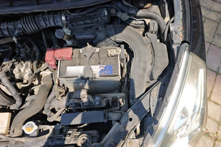 Used Nissan Tiida 2014 1.6L CVT Comfort Model Engine Bay Left