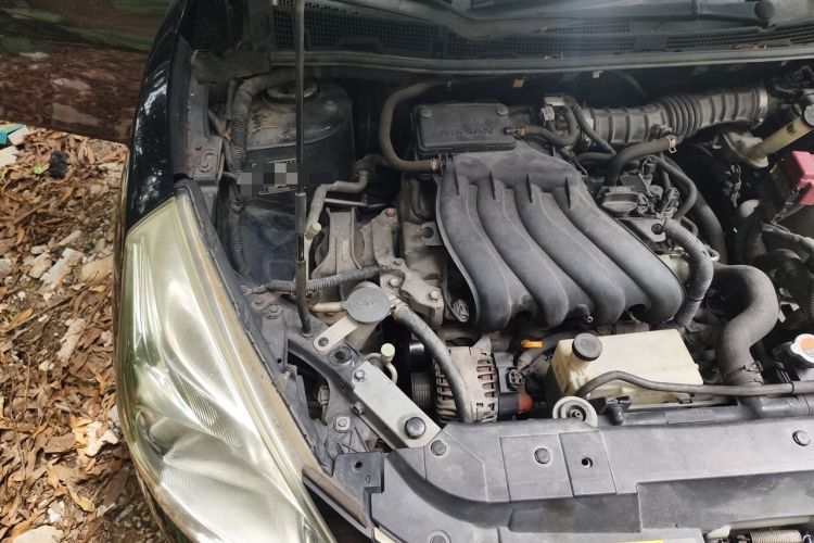 Used Nissan Tiida 2014 1.6L CVT Comfort Model Engine Bay Right