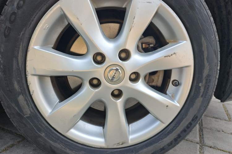 Used Nissan Tiida 2014 1.6L CVT Comfort Model Right Front Wheel Hub