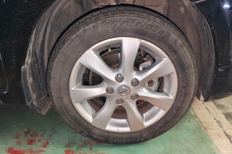 Used Nissan Tiida 2014 1.6L CVT Comfort Model Right Front Wheel Hub