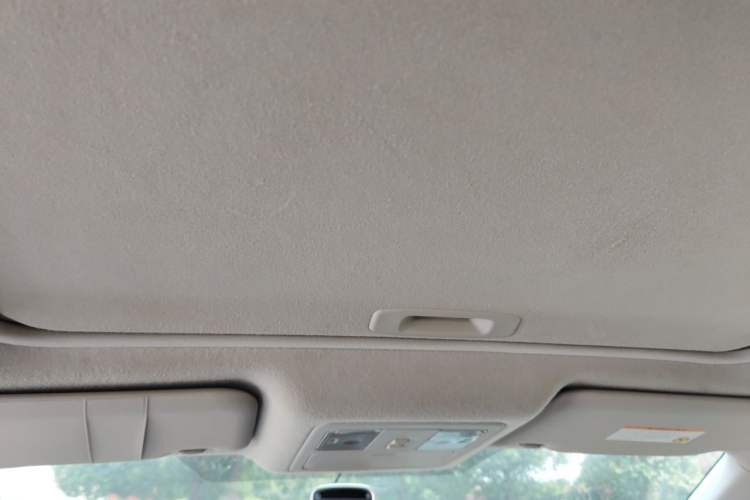 Used Nissan Tiida 2014 1.6L CVT Cool Cafe Edition Headliner