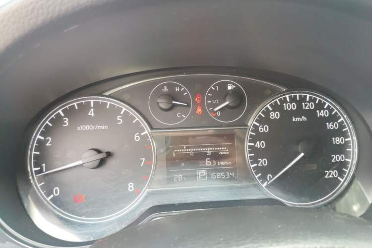Used Nissan Tiida 2014 1.6L CVT Cool Cafe Edition Instrument Cluster