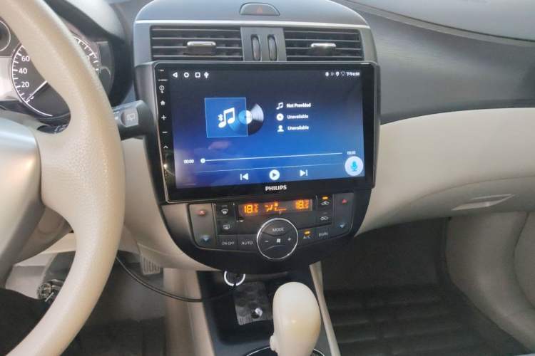 Used Nissan Tiida 2014 1.6L CVT Smart Model Audio And AC Panel