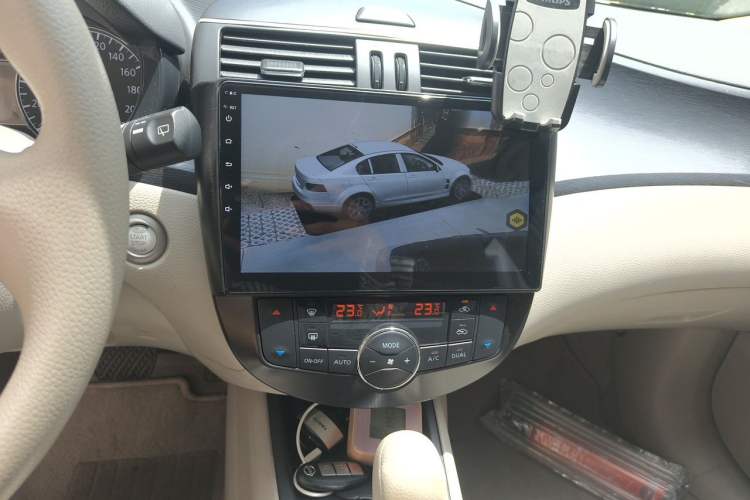 Used Nissan Tiida 2014 1.6L CVT Smart Model Audio And AC Panel
