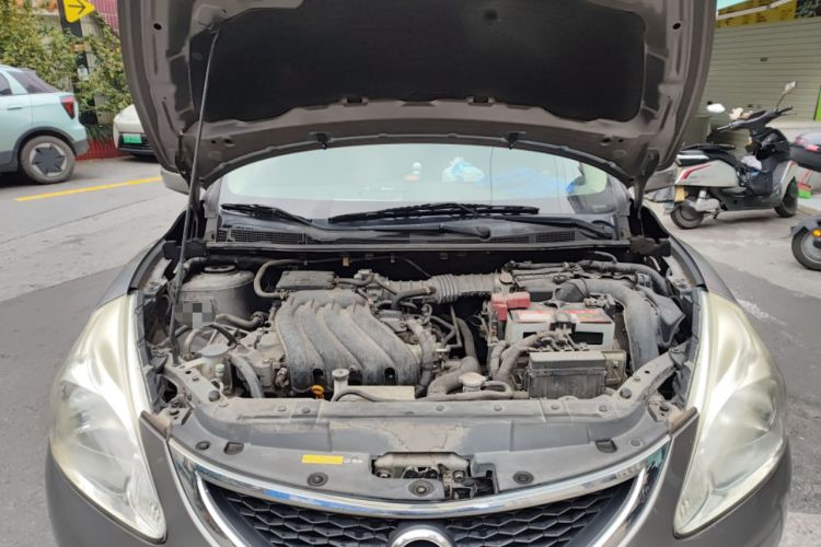 Used Nissan Tiida 2014 1.6L CVT Comfort Model Engine Bay
