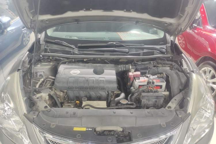 Used Nissan Tiida 2014 1.6L CVT Smart Model Engine Bay