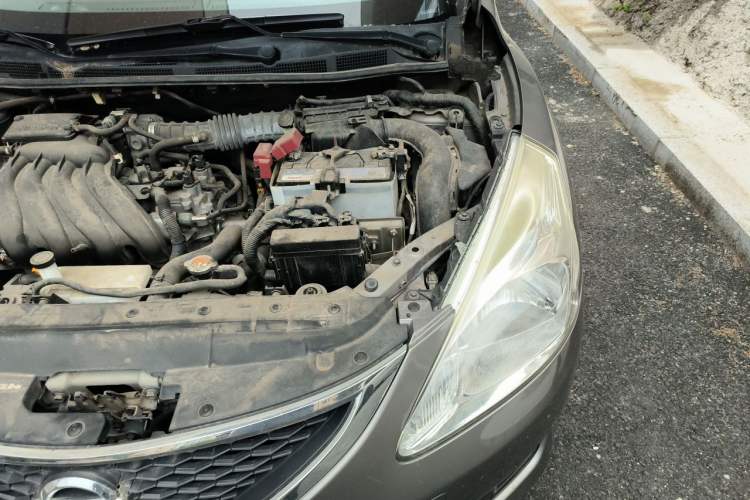 Used Nissan Tiida 2014 1.6L CVT Comfort Model Engine Bay Left
