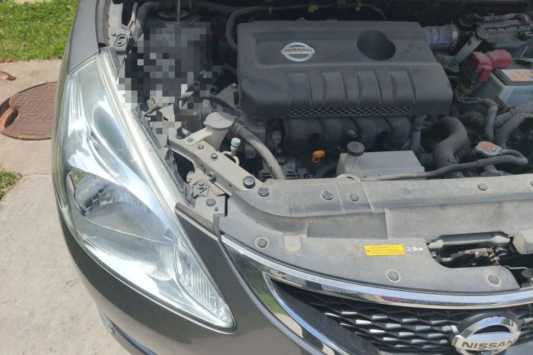 Used Nissan Tiida 2014 1.6L CVT Smart Model Engine Bay Right