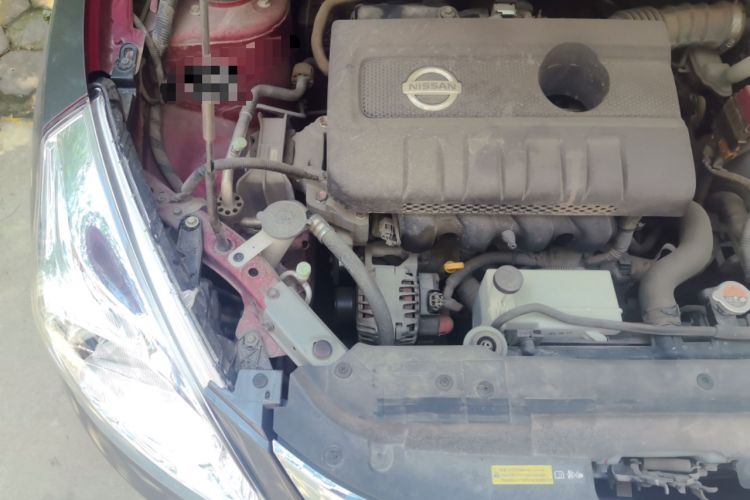 Used Nissan Tiida 2014 1.6L Manual Smart Model Engine Bay Right