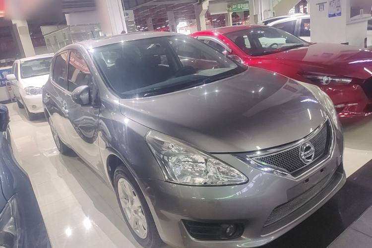 Used Nissan Tiida 2014 1.6L CVT Smart Model Exterior 1