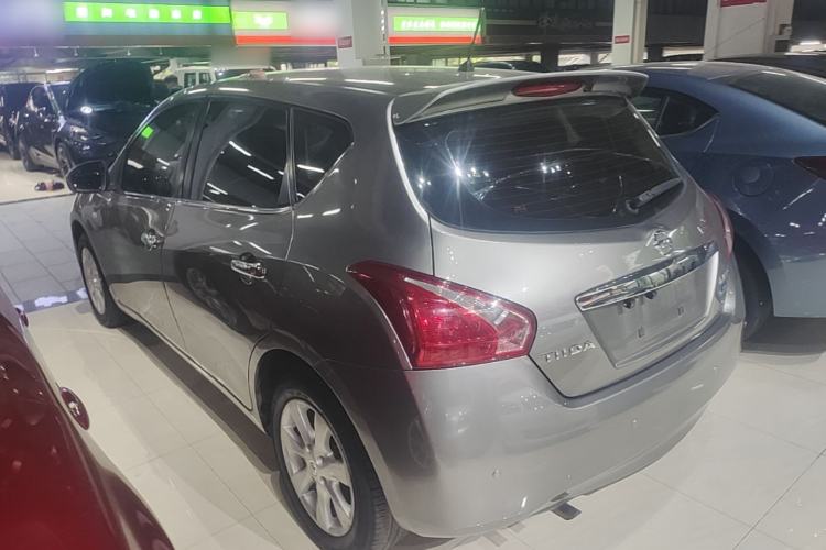 Used Nissan Tiida 2014 1.6L CVT Smart Model Exterior 2