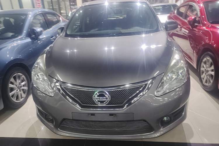 Used Nissan Tiida 2014 1.6L CVT Smart Model Front
