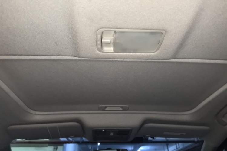 Used Nissan Tiida 2014 1.6L CVT Smart Model Headliner