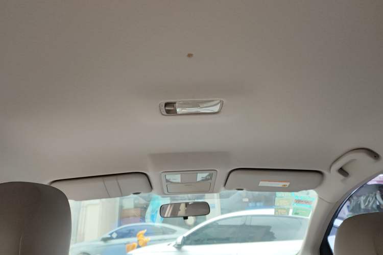Used Nissan Tiida 2014 1.6L CVT Comfort Model Headliner