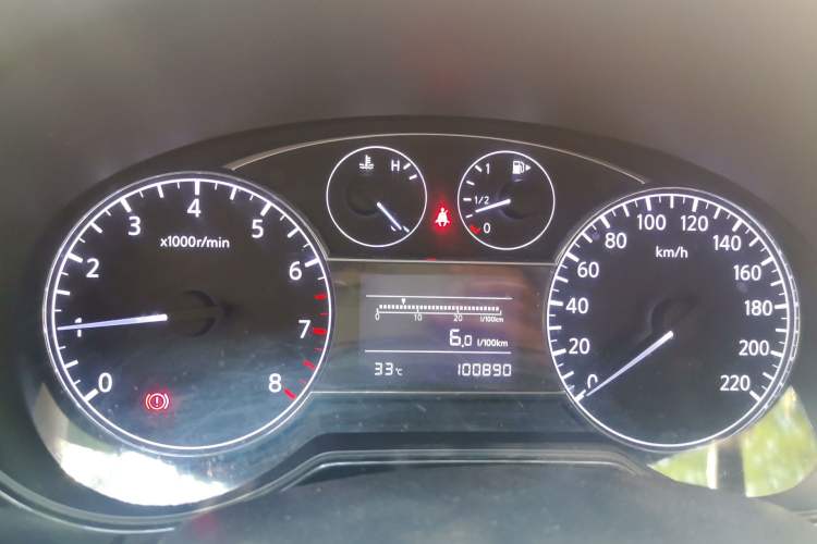 Used Nissan Tiida 2014 1.6L Manual Smart Model Instrument Cluster