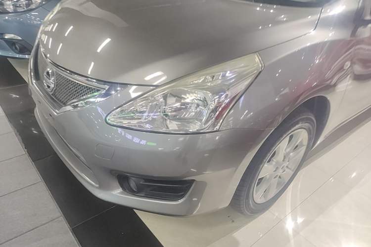 Used Nissan Tiida 2014 1.6L CVT Smart Model Left Front Headlight