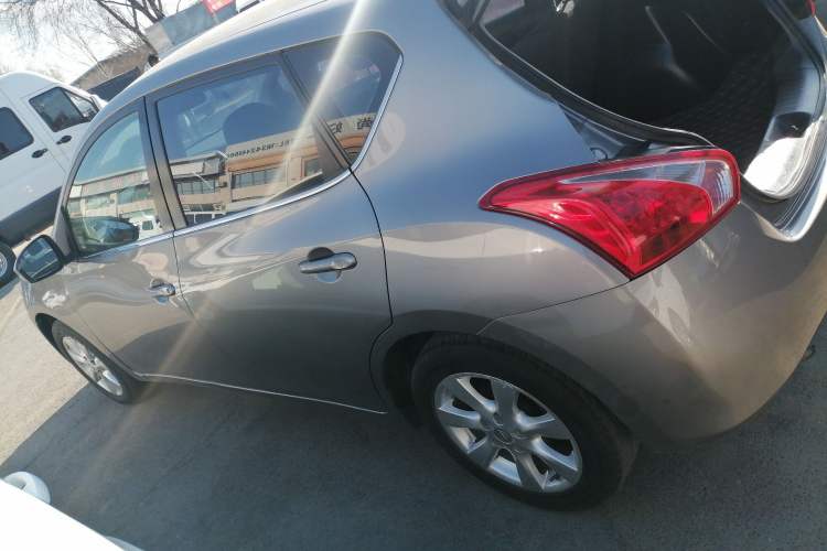 Used Nissan Tiida 2014 1.6L CVT Comfort Model Left Side