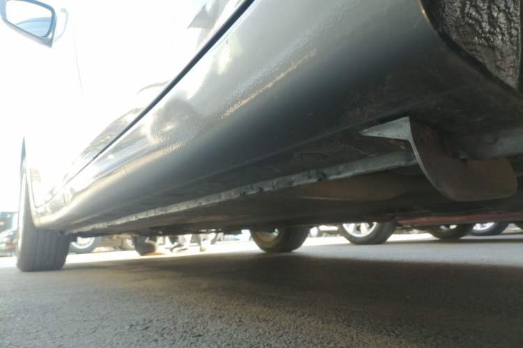 Used Nissan Tiida 2014 1.6L CVT Comfort Model Left Side Sill