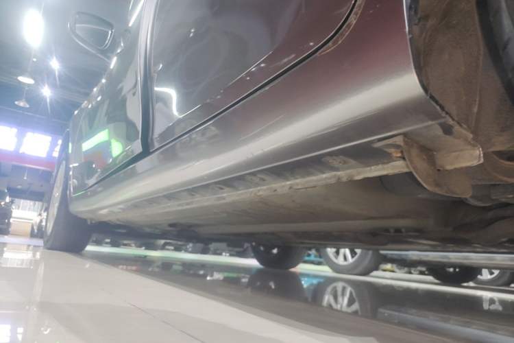 Used Nissan Tiida 2014 1.6L CVT Smart Model Left Side Sill
