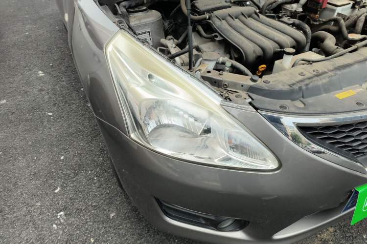 Used Nissan Tiida 2014 1.6L CVT Comfort Model Right Front Headlight