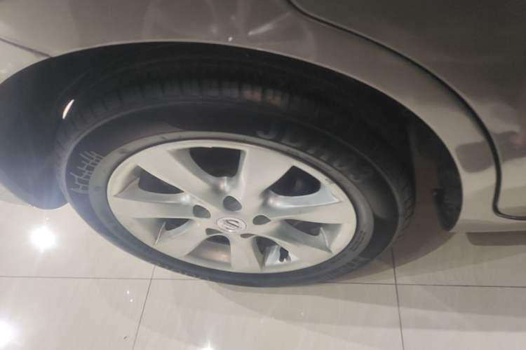 Used Nissan Tiida 2014 1.6L CVT Smart Model Right Rear Wheel Hub