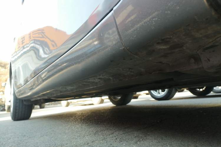 Used Nissan Tiida 2014 1.6L CVT Comfort Model Right Side Sill