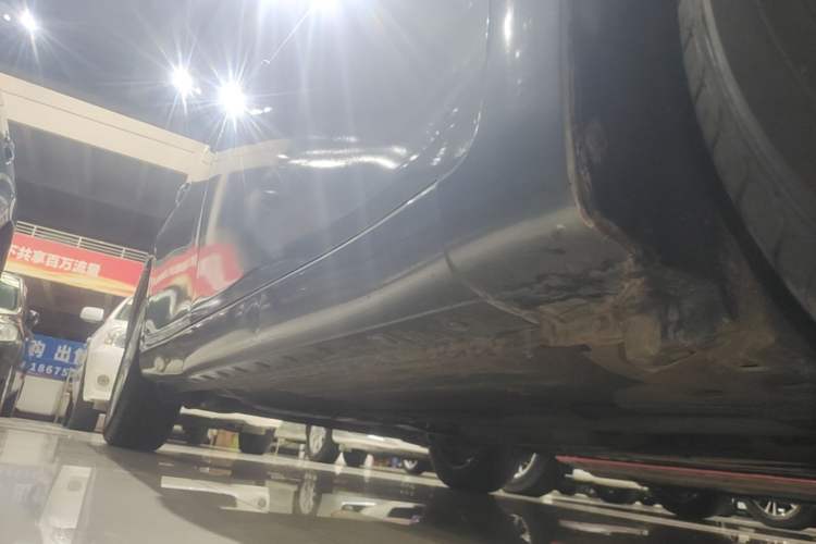Used Nissan Tiida 2014 1.6L CVT Smart Model Right Side Sill