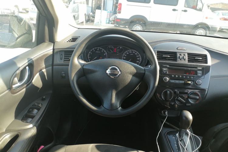 Used Nissan Tiida 2014 1.6L CVT Comfort Model Steering Wheel