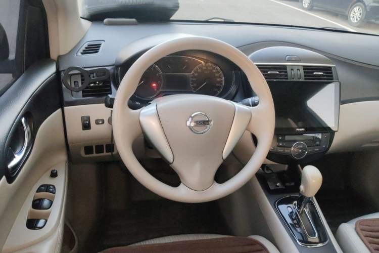 Used Nissan Tiida 2014 1.6L CVT Smart Model Steering Wheel