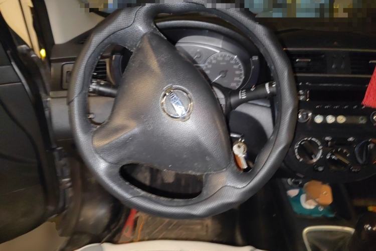 Used Nissan Tiida 2014 1.6L Manual Comfort Model Steering Wheel