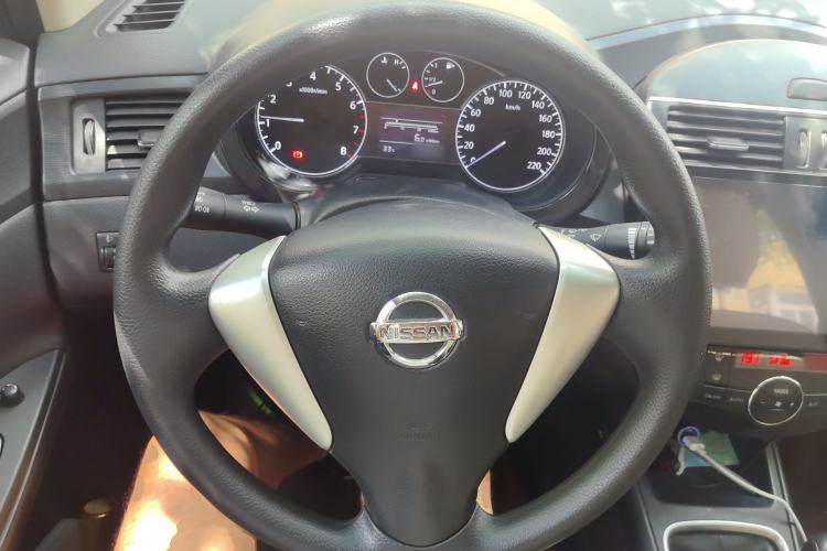Used Nissan Tiida 2014 1.6L Manual Smart Model Steering Wheel