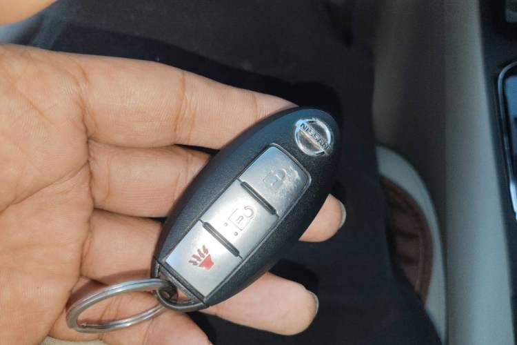 Used Nissan Tiida 2014 1.6L CVT Smart Model Vehicle Key