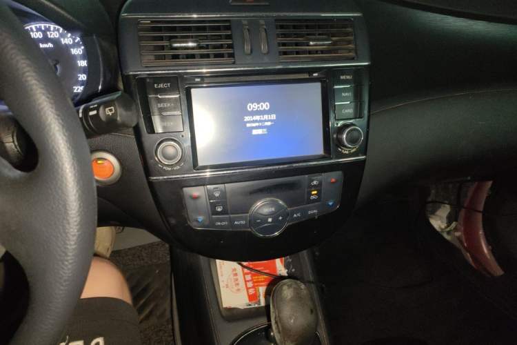 Used Nissan Tiida 2014 1.6L CVT Smart Model Audio And AC Panel