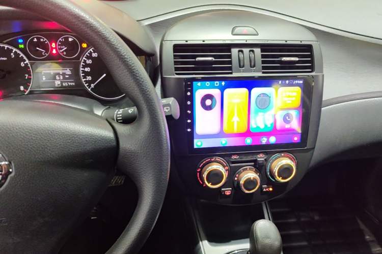 Used Nissan Tiida 2014 1.6L CVT Comfort Model Audio And AC Panel
