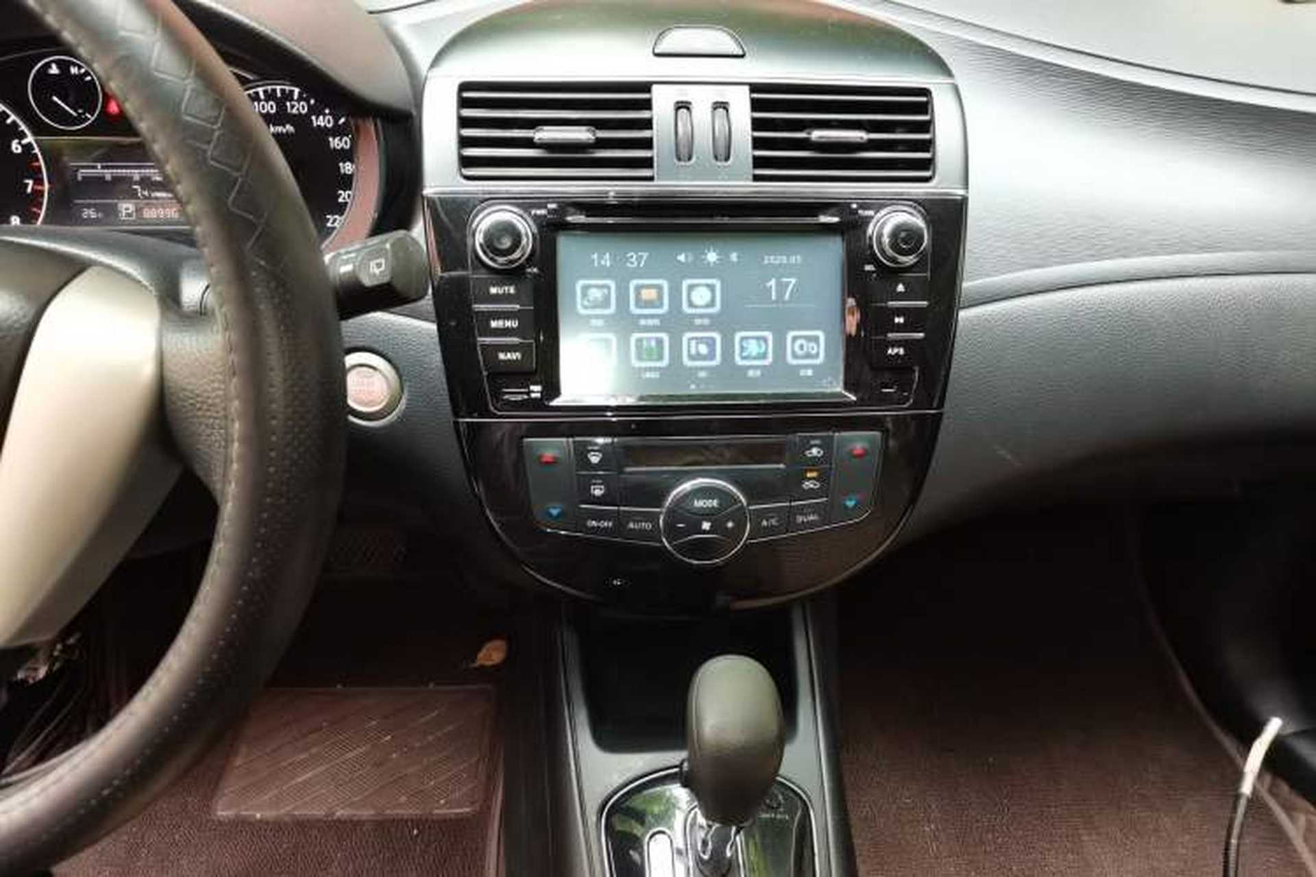 Used Nissan Tiida 2014 1.6L CVT Smart Model Audio And AC Panel