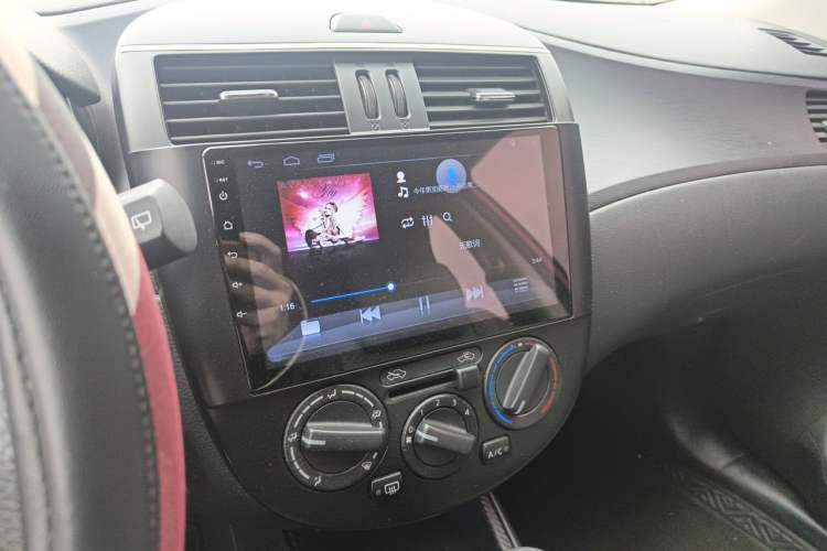 Used Nissan Tiida 2014 1.6L CVT Comfort Model Audio And AC Panel