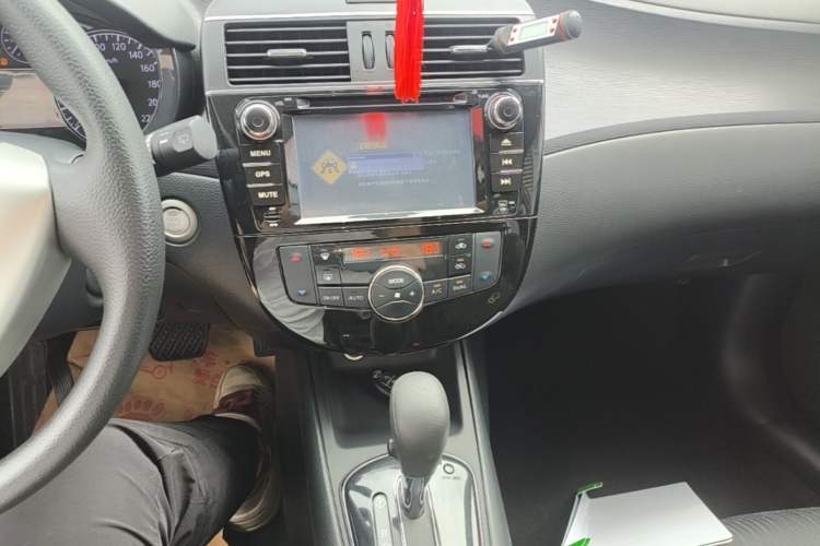 Used Nissan Tiida 2014 1.6L CVT Smart Model Audio And AC Panel