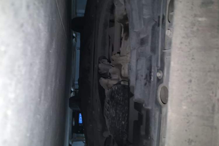Used Nissan Tiida 2014 1.6L CVT Smart Model Chassis Front
